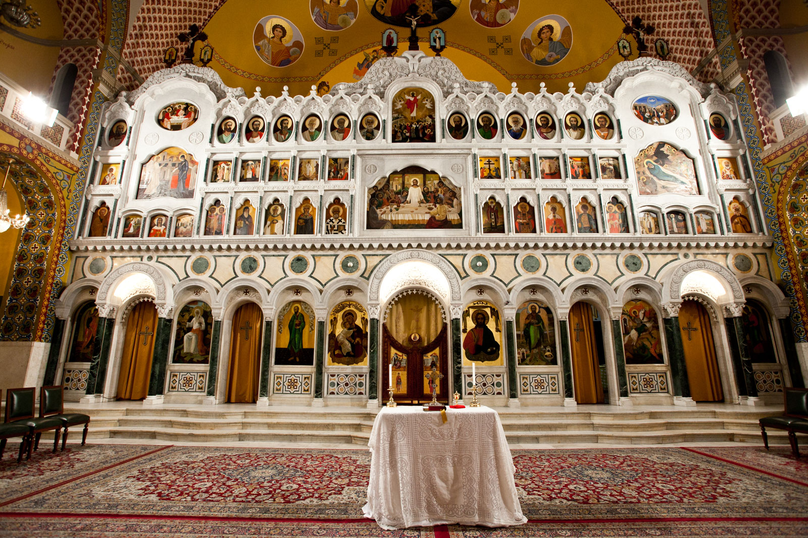 FL06460016 - Afinal, existe alguma relação entre a Catedral Ortodoxa e o Paraíso?