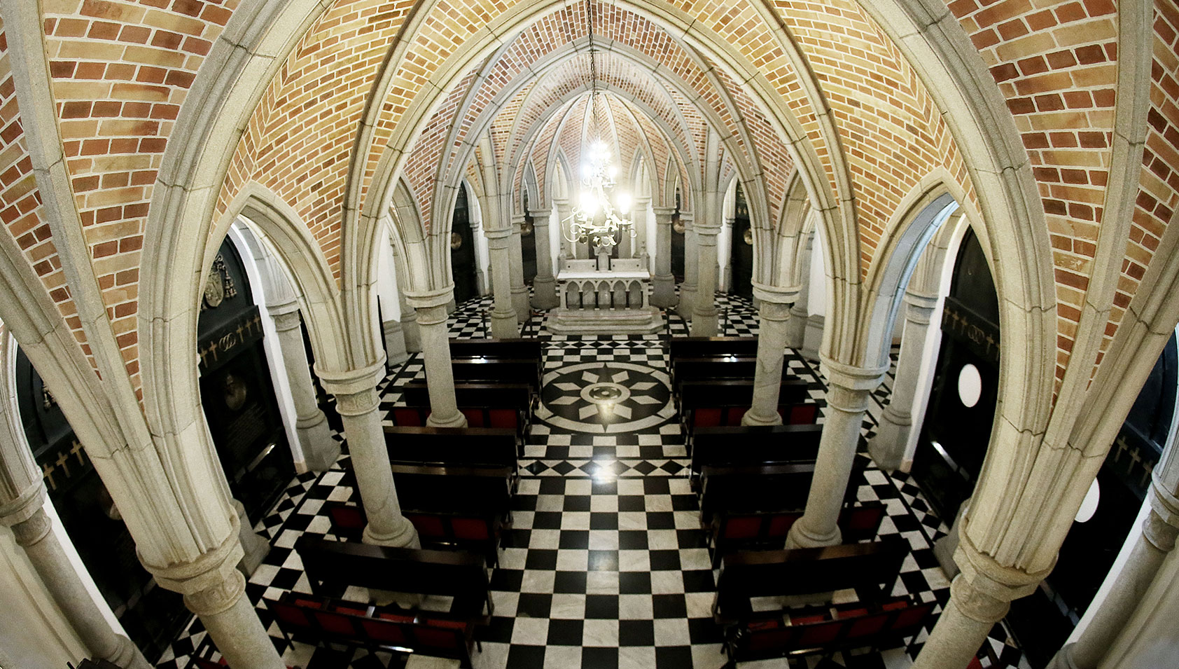 web criptase 02 - Conheça a cripta da Catedral da Sé