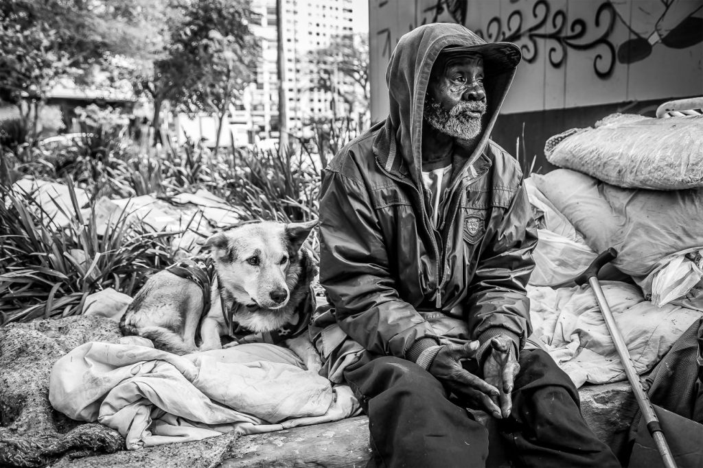 Imagem retratos de moradores de ruas e seus cães 1024x683 - Retratos de moradores de ruas e seus cães