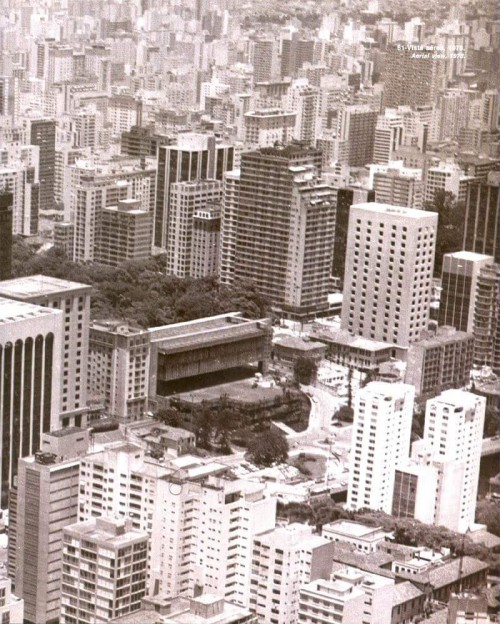 banco10 500x624 - Série Avenida Paulista: do palacete de Octávio Mendes ao Bradesco Prime
