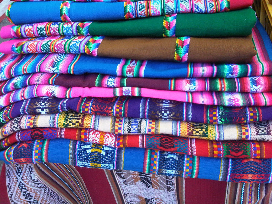 tecidos alpaca - Feira Kantuta, um pedacinho da Bolívia em São Paulo