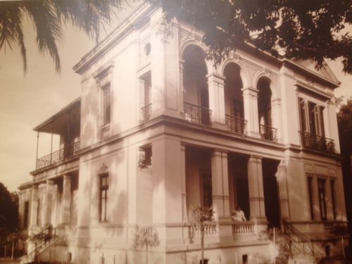 avenida 500x375 - Série Avenida Paulista: história e fotos inéditas da mansão dos Almeida Prado Corrêa Galvão.