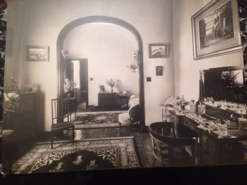 chambre man 500x375 - Série Avenida Paulista: história e fotos inéditas da mansão dos Almeida Prado Corrêa Galvão.