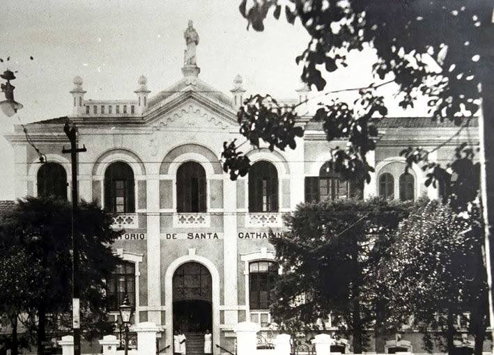 fachada da entrada principal do santa catarina em 1940 - Serie Avenida Paulista: 125 anos e 1 mês da avenida símbolo de São Paulo