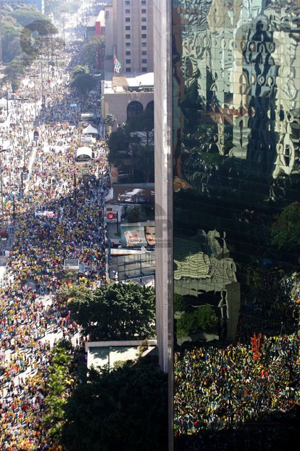 marcha para jesus - Serie Avenida Paulista: 125 anos e 1 mês da avenida símbolo de São Paulo
