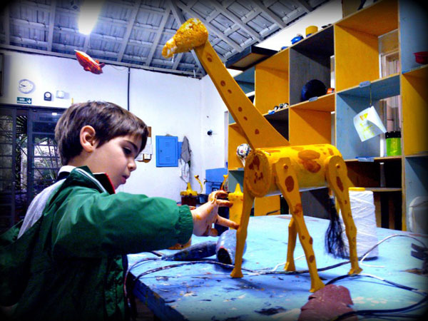 via vila mundo - Construindo sonhos e brinquedos para Crianças em São Paulo