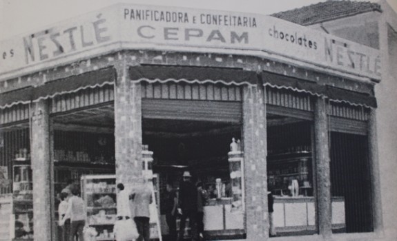 via sindicato do comercio varejista de generos alimenticios - A maior padaria de São Paulo!