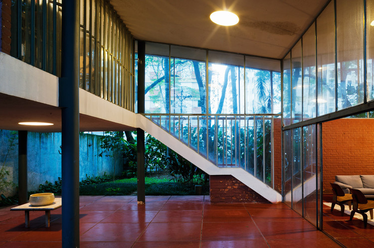archdaily 1 - Casa Vilanova Artigas, um novo momento na arquitetura de São Paulo!