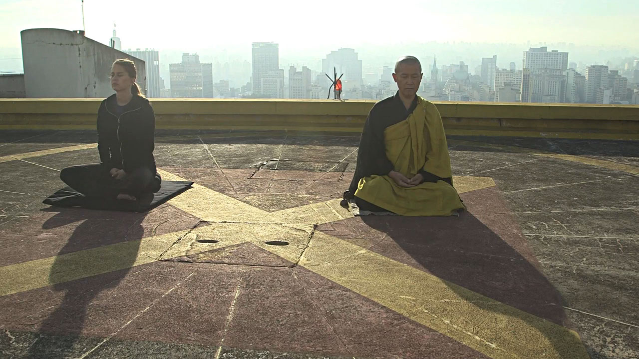 meditacao copan2 - Já pensou em meditar no topo do Edifício Copan?