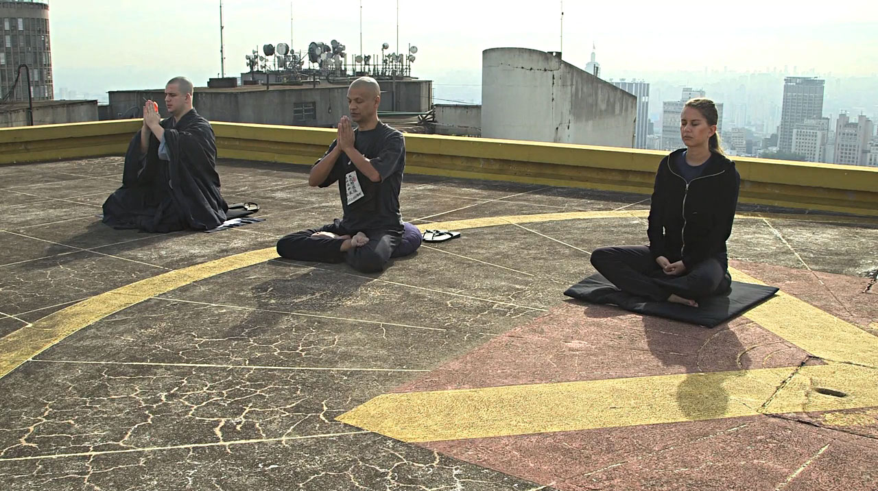 meditacao copan3 - Já pensou em meditar no topo do Edifício Copan?