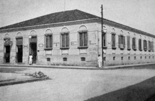 palace hotel em 1949 antiga residencia do barao de arari onde hoje se situa o banco itu reamostrada 1 500x327 - Série Avenida Paulista: a vida e o palacete da Baronesa de Arary