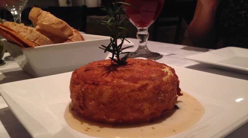 camembert empanado philipe bistro experimentesp - 10 lugares para um jantar romântico em São Paulo