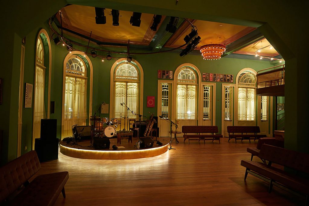 Casa de Francisca, a menor casa de shows de São Paulo é brilhante! Casa de Francisca, a menor casa de shows de São Paulo é brilhante!