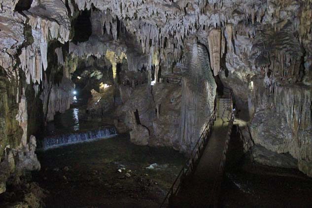 loucos por viagem - 2 Cavernas incríveis pertinho de São Paulo!